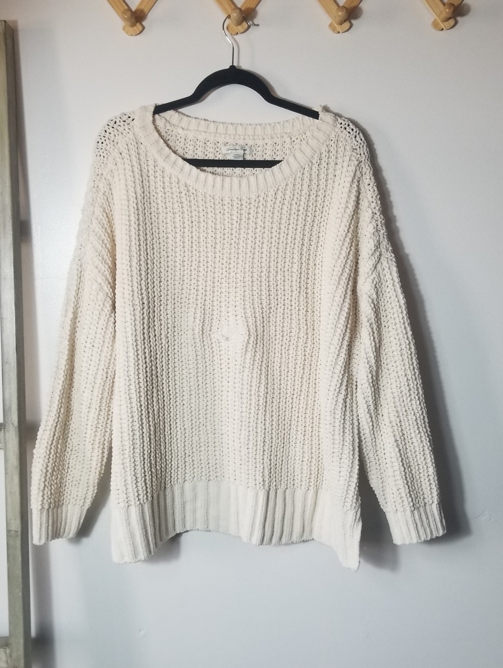 AMERICAN EAGLE WOMEN'S CHUNKY KNIT OVERSIZED SWEATER SIZE MEDIUM